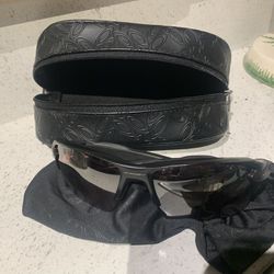 Oakley Flak 2.0 XL Matte Black Polarized Sunglasses & Case