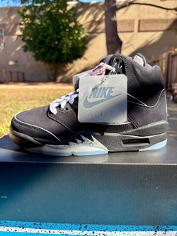 Air Jordan 5 Retro OG Black Metallic Reimagined Size 5