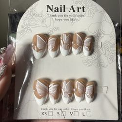 Jia Zhi Mu Handmade Press On Nail