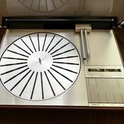 Vintage Bang & Olufsen Stereo - Beogram 4002 Turntable and Beomaster 4000 Receiver