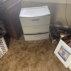 Three  drawer clothing unit , excellent condition 