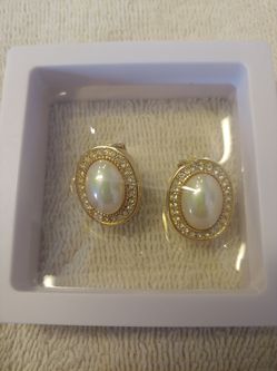 Christian Dior earings