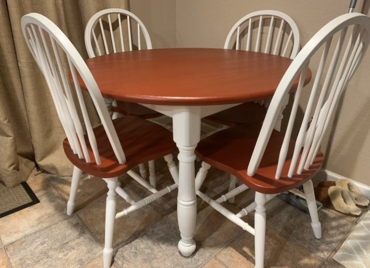 KITCHEN TABLE AND CHAIR SET