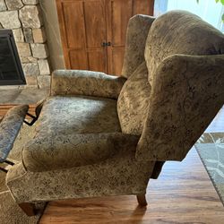 Queen Anne Style 3 Position Recliner