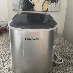 Frigidare Ice Maker