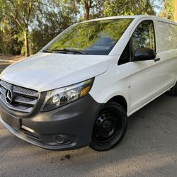 2016 Mercedes-Benz Metris