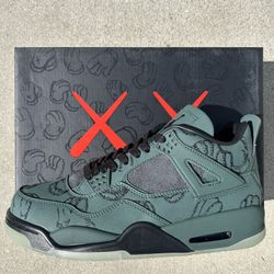 Air Jordan 4 Retro Kaws 