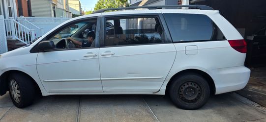 2004 Toyota Sienna