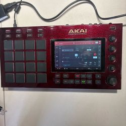 Akai Professional MPC Live II Beat Maker