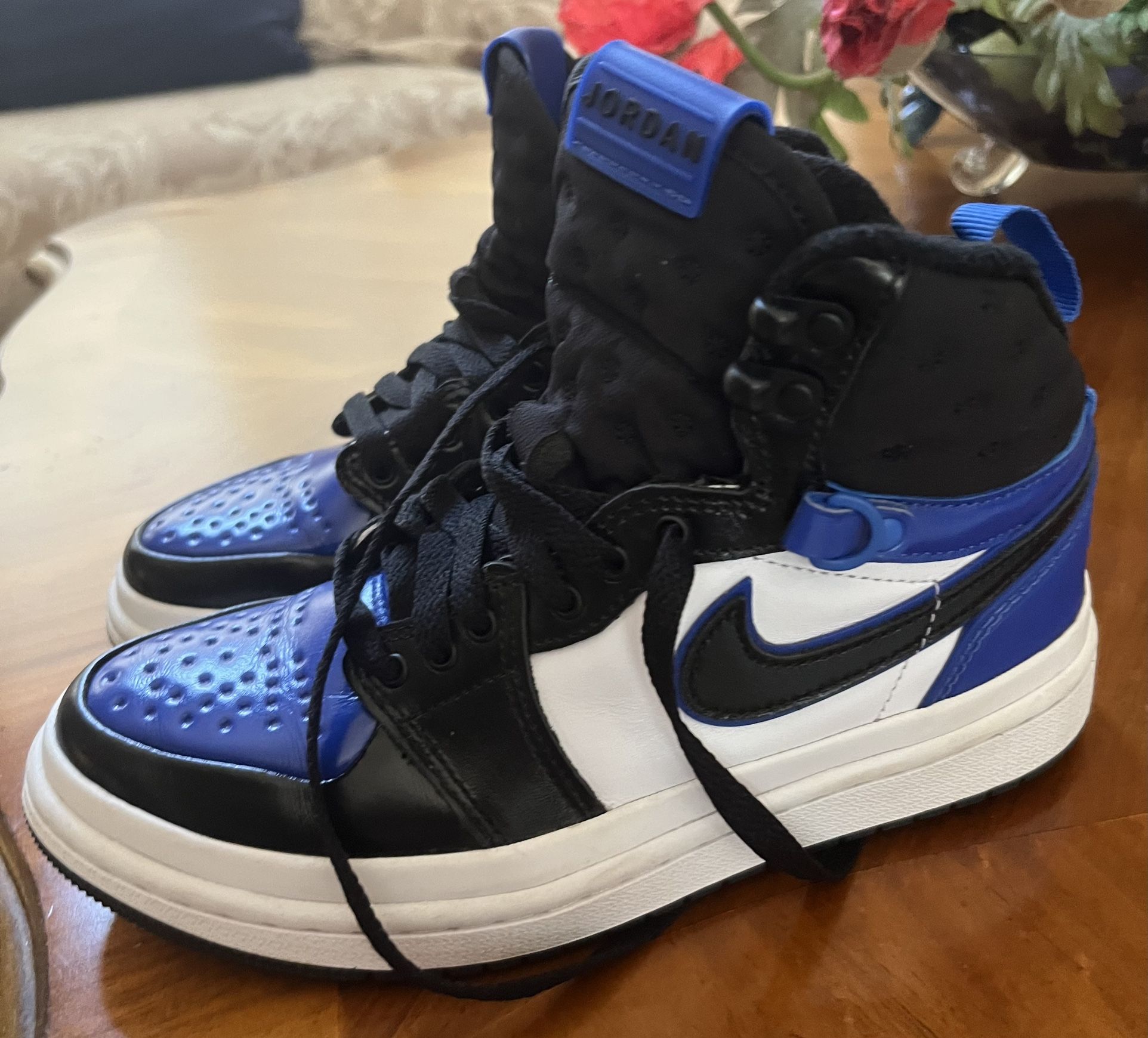 Nike Air Jordan Blue/black/white Size 5.5 Men