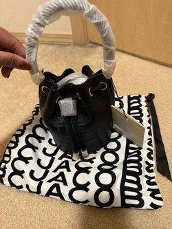 Marc Jacobs The Bucket Bag Black Leather