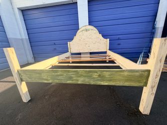 Queen size bed
