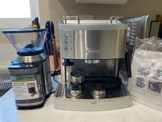 De’Longhi – Espresso Machine with 15 bars of pressure, Milk Frother and removable water tank – Stainless Steel & Cusinart coffee beans grinder