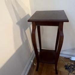 Corner Table