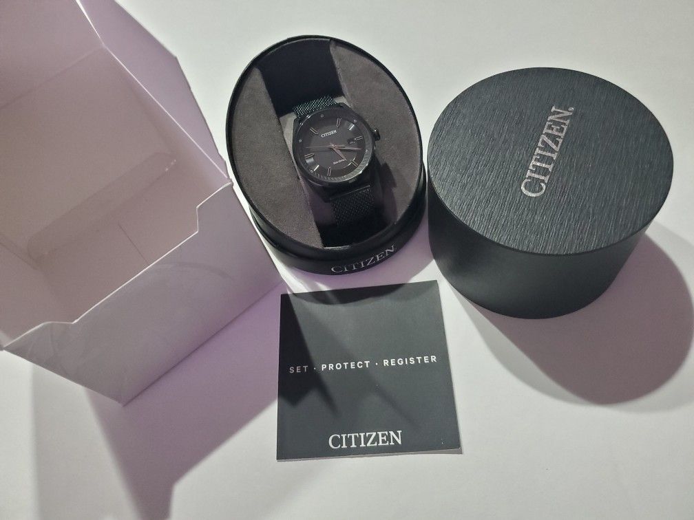 Men's citizen watch Retails for $279.99 +tax SALE $175!