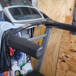 Nordic Track  c350i treadmill 