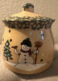 Snowman stoneware covered crock, 6"L x 6"W x 6.75"H