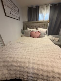 Queen Matress $100 or BEST Offer