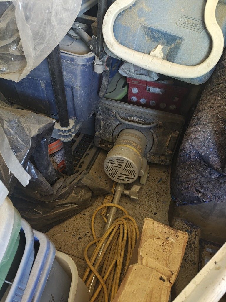 Dry Stripping Floor Machine