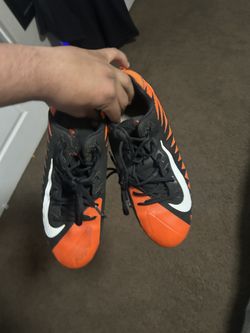 Nike Menace Cleats