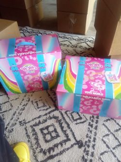 Yoyo fun surprise box