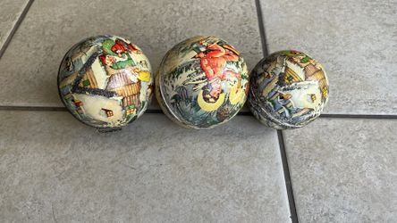 Vintage Christmas ornaments. Paper-mache. 1(contact info removed)