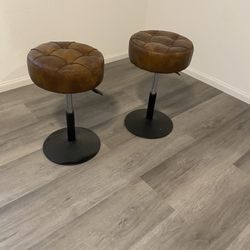 Adjustable Stools 