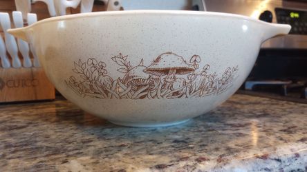 Pyrex Mushroom Cinderella Bowls