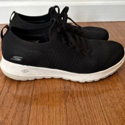Sketchers Memory Foam Womens 7.5 Slip On Shoes 