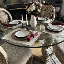 Dinning Table 