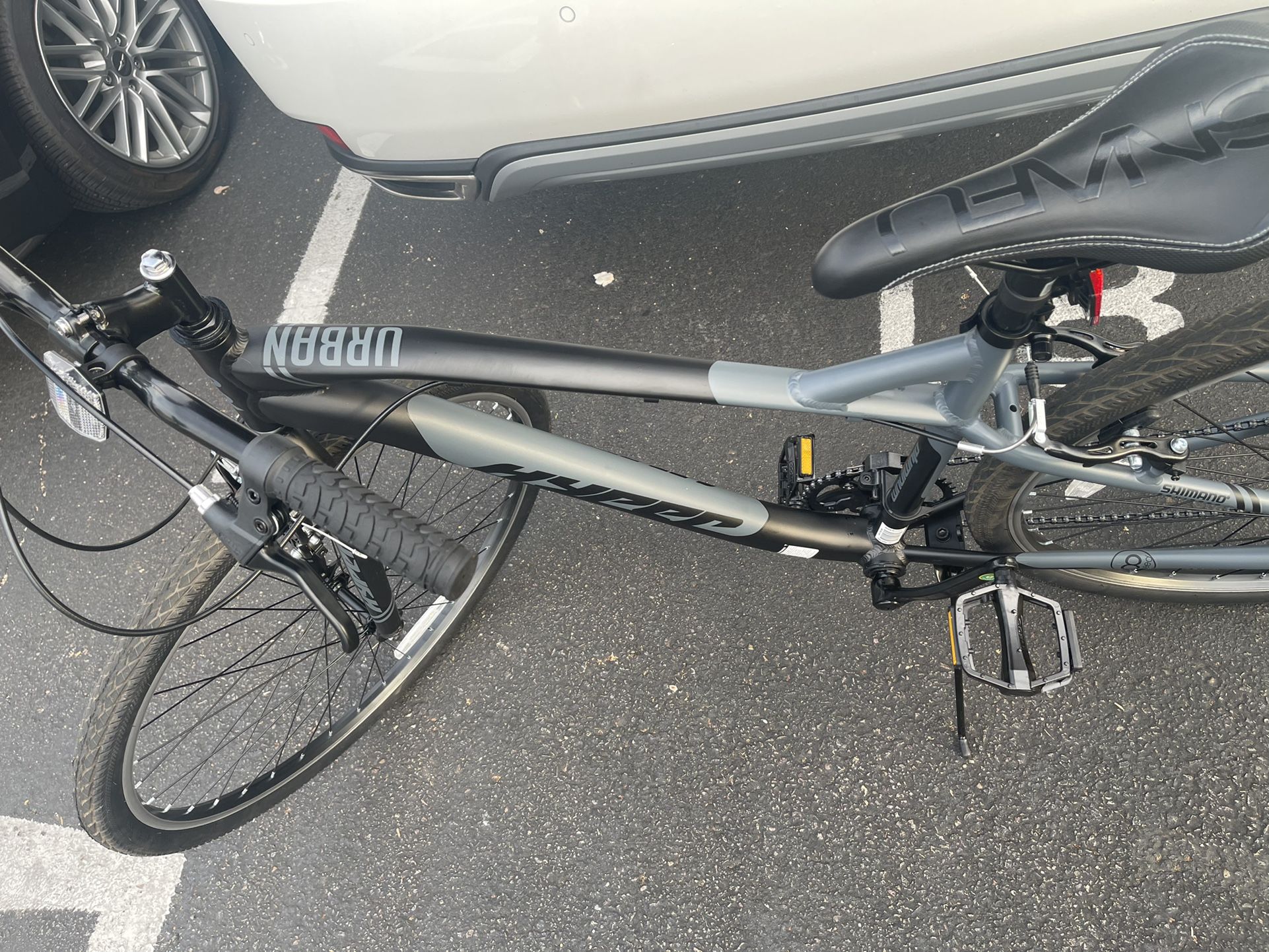 700c hyper urban trail bike 2025