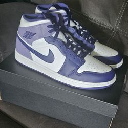 New Jordan 1 Mid