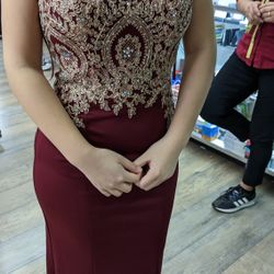 Formal Gown/Prom Dress Size Medium