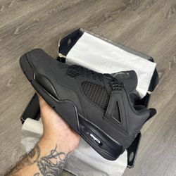 Jordan 4 “Black Cat 2025”
