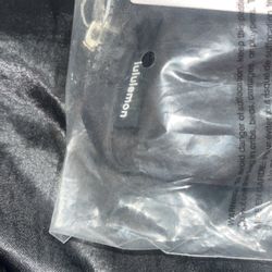 black lululemon