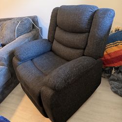 Black Electric Recliner BARELY USED