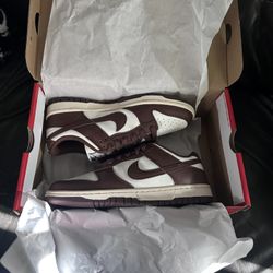 Women’s Nike Dunks!