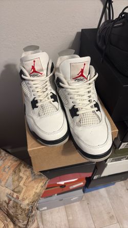 Air joJordan White And Grey Cement Retro 4