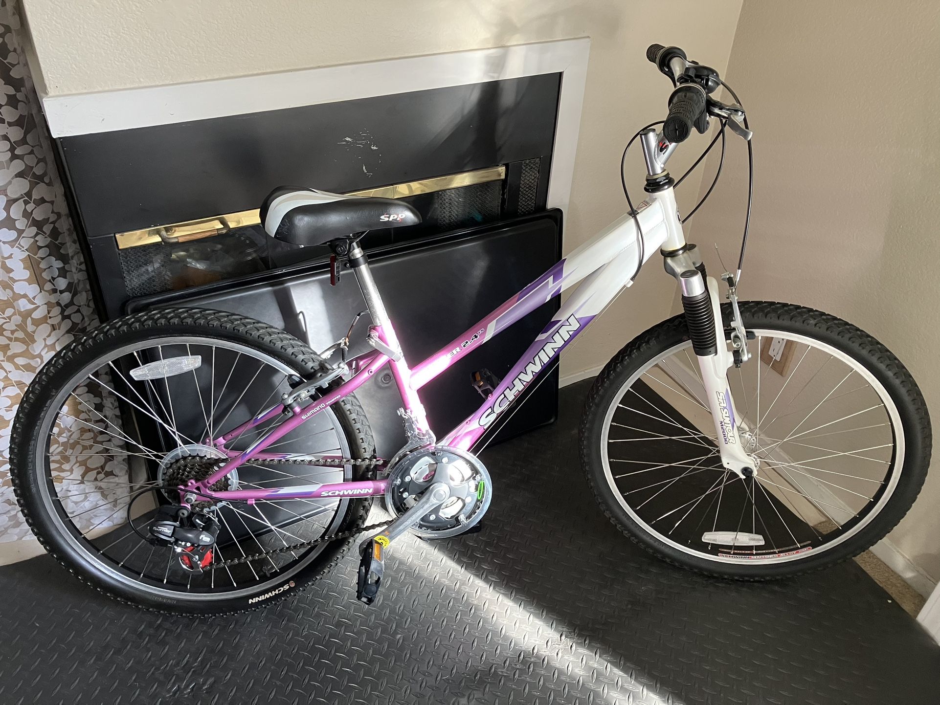 Schwinn - Ranger 2.4 - suspension fork - mountain bike - Ready to ride