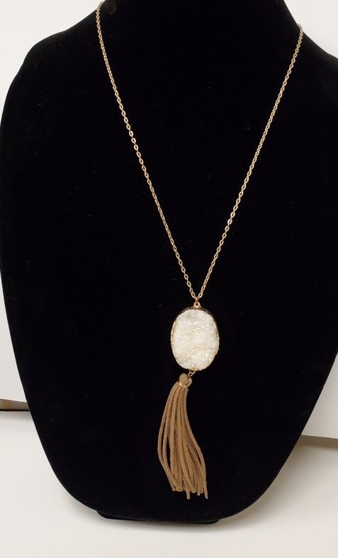 Rock Quartz Crystal Geode Stone Pendant With Gold Tone Chain Necklace