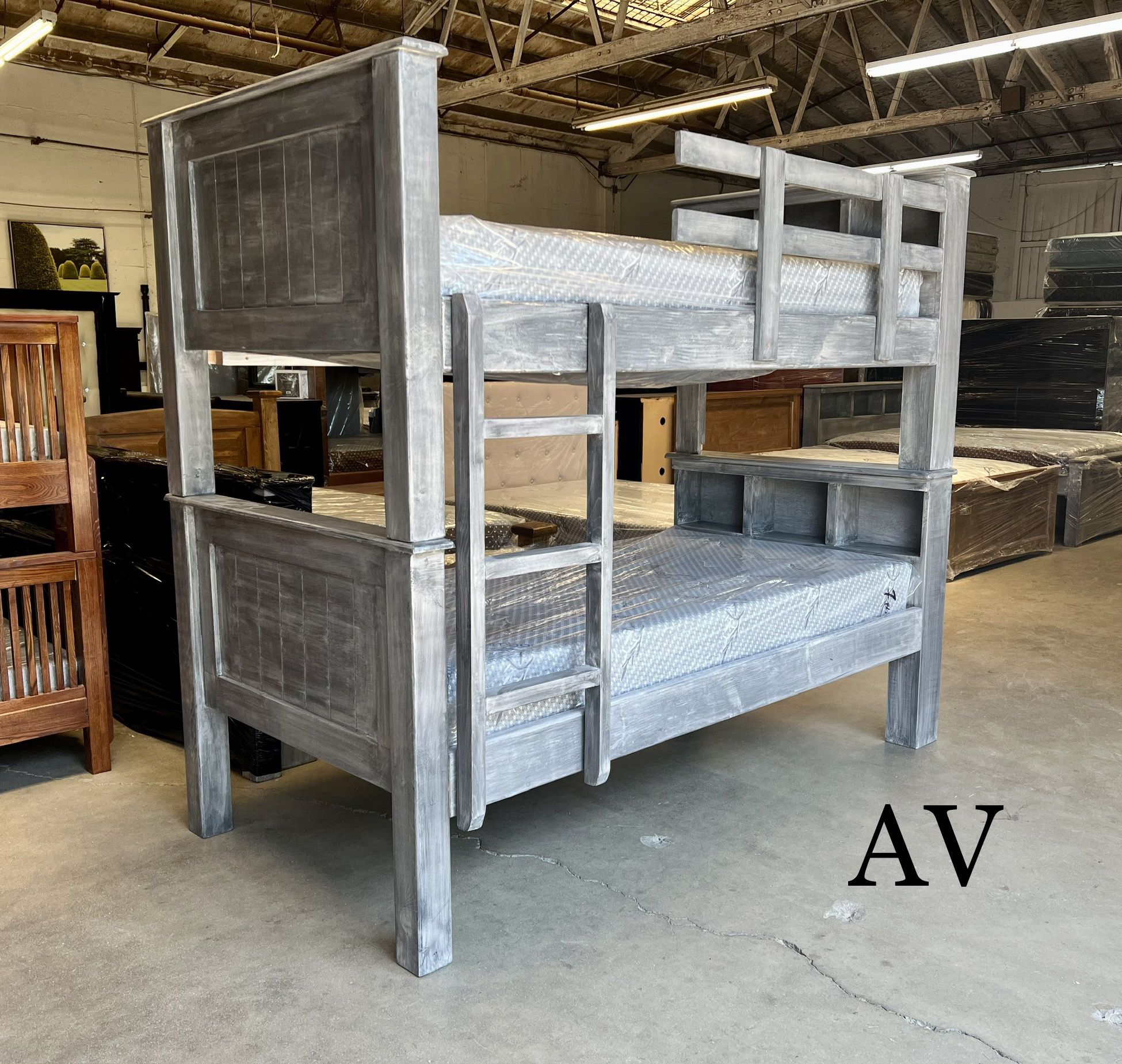 Solid Wood Twin Twin Bunk Bed And Foam Mattresses 