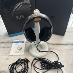 Sennheiser HD650 Headphones