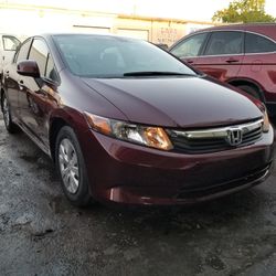 Honda Civic 2012 60mil Millas 