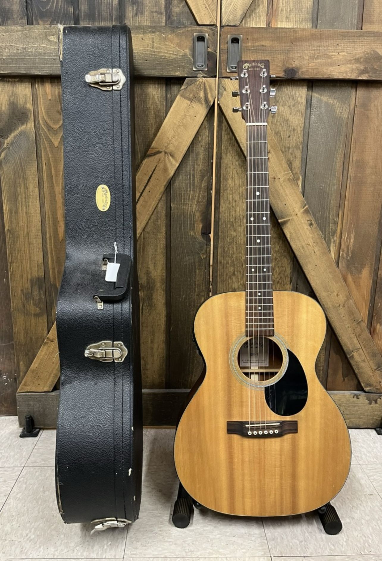 Martin Acoustic Guitar OM-1 6 String In Case *4772