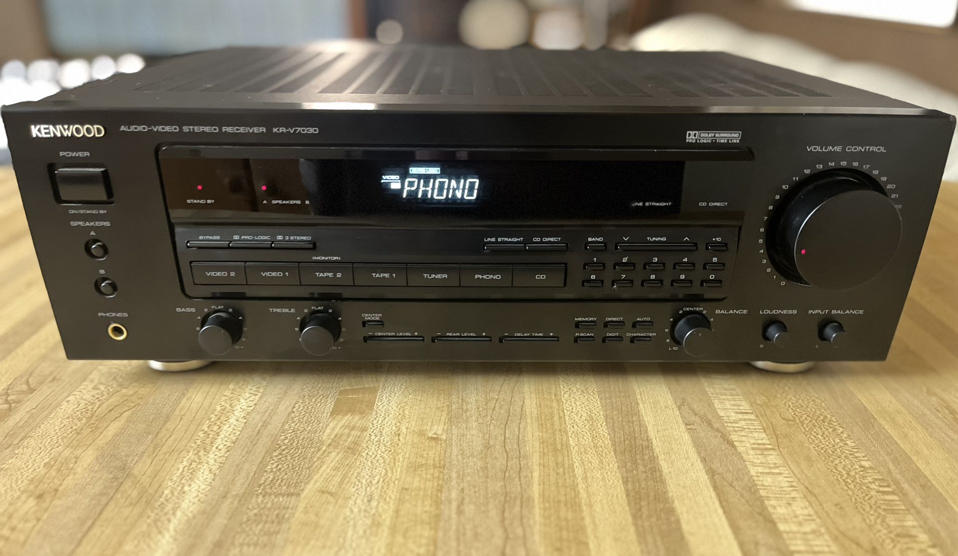 Kenwood KR-V7030 Surround Sound A/V Receiver