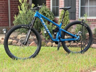 Custom 2023 Pivot Switchblade 29er Medium Frame Mountain Bike