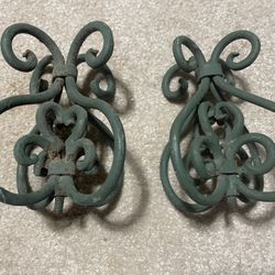 2 Large Victorian Scrolling End Decor. Good for repurposing project, Heavy Duty