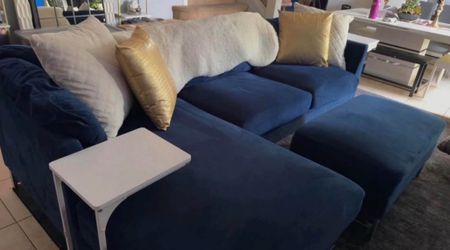 Large comfortable Sectional