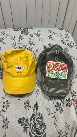 Women’s baseball caps 🐝 -kind & Dog Mom 🐾