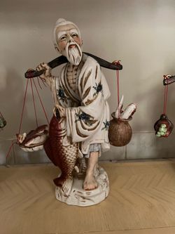 Vintage Chinese porcelain figurine
